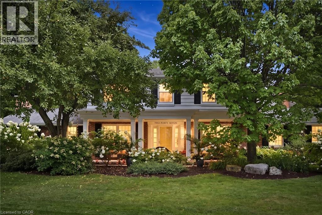 247 LINWOOD Crescent, Burlington, Ontario