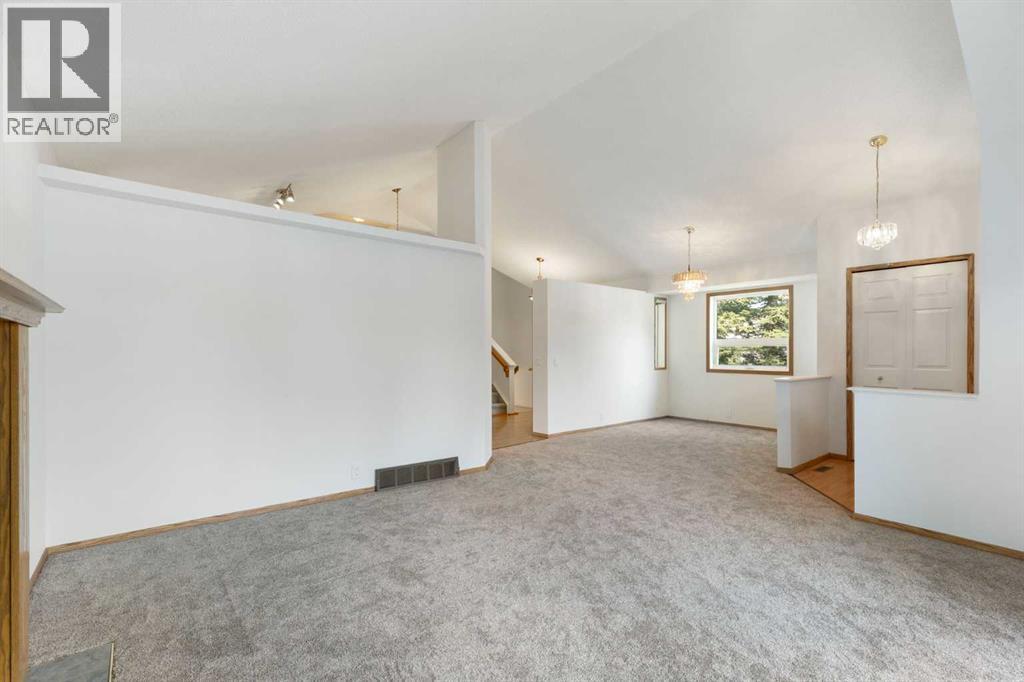 90 Martinridge Crescent NE, Calgary, Alberta  T3J 3M4 - Photo 8 - A2337975