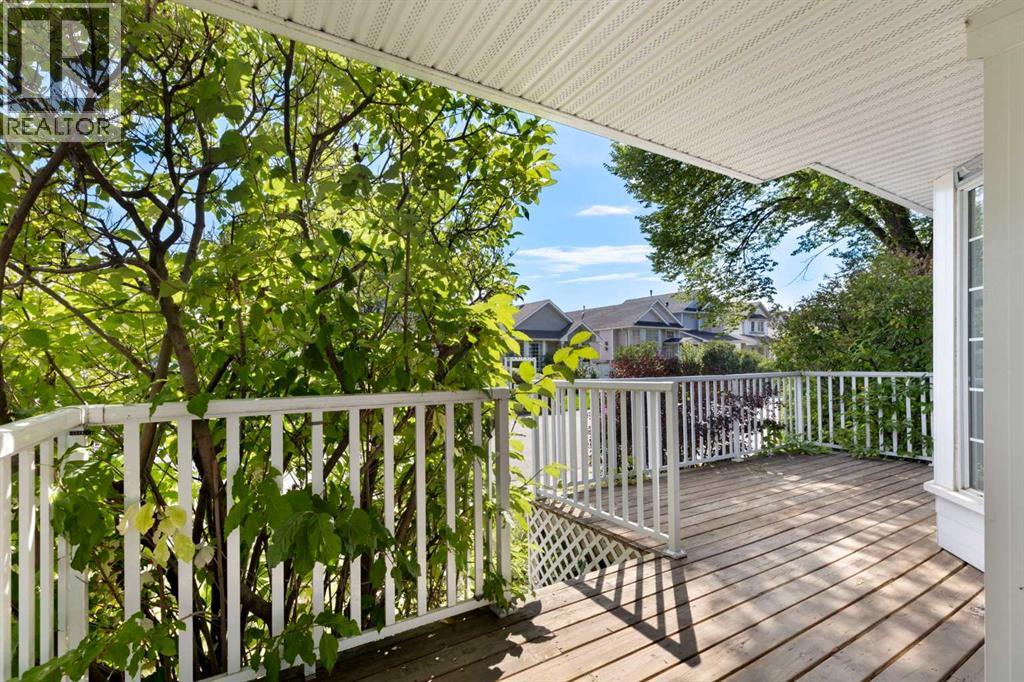90 Martinridge Crescent NE, Calgary, Alberta  T3J 3M4 - Photo 4 - A2337975