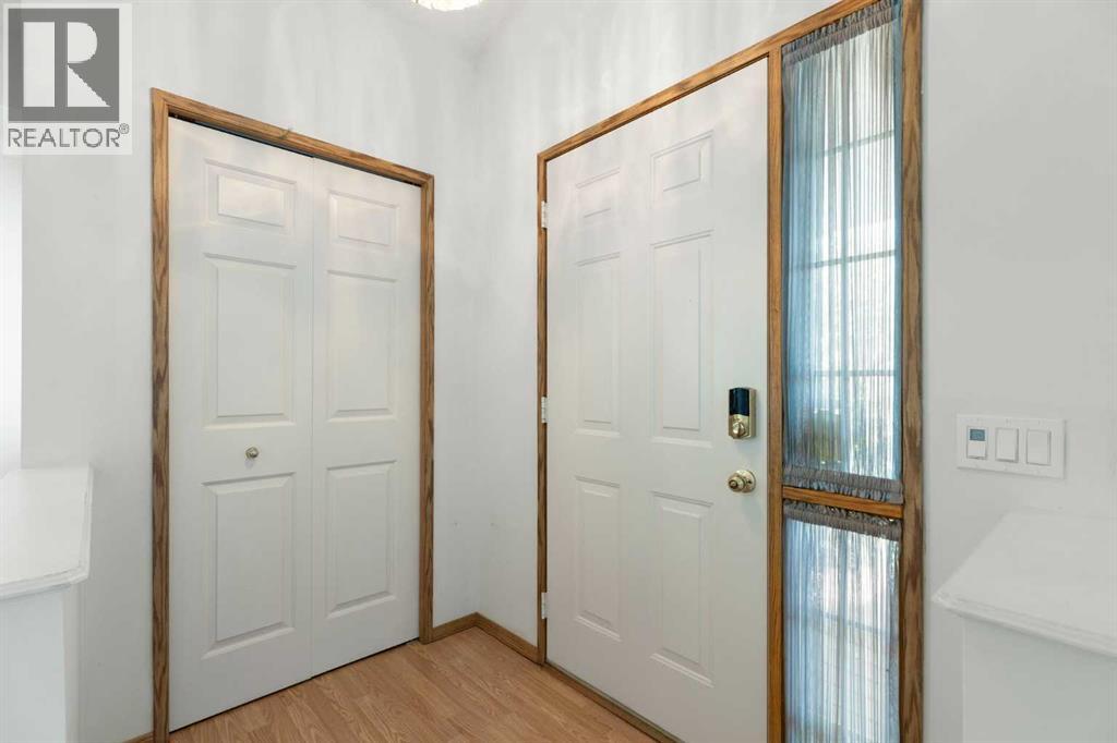 90 Martinridge Crescent NE, Calgary, Alberta  T3J 3M4 - Photo 5 - A2337975
