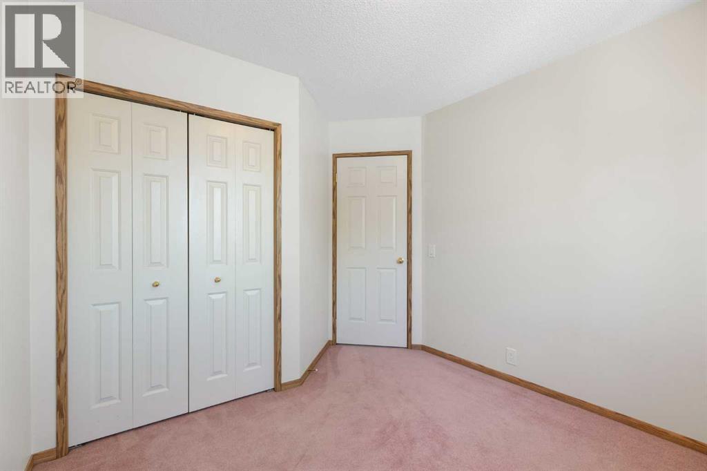 90 Martinridge Crescent NE, Calgary, Alberta  T3J 3M4 - Photo 19 - A2337975