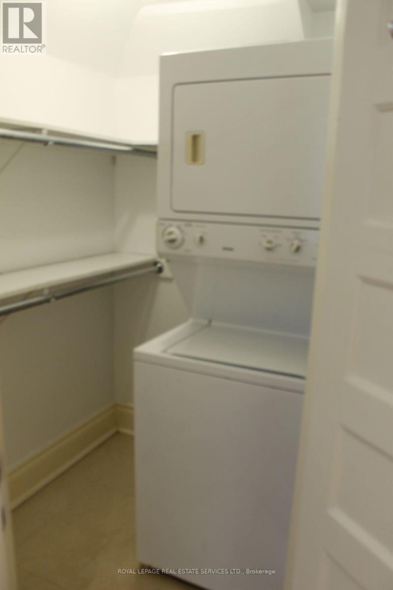 Lower L - 82 Galley Avenue, Toronto, Ontario  M6R 1H1 - Photo 11 - W13691398