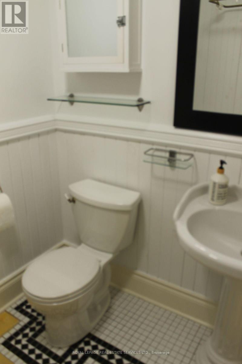 Lower L - 82 Galley Avenue, Toronto, Ontario  M6R 1H1 - Photo 13 - W13691398