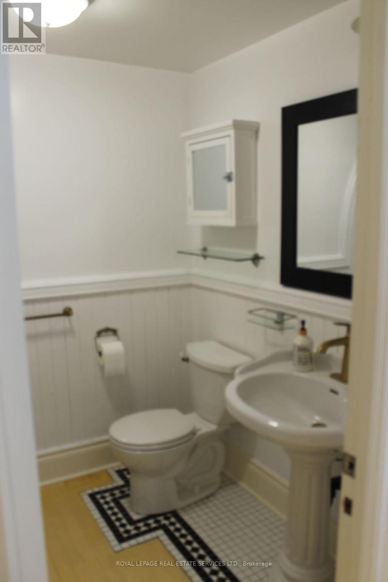 Lower L - 82 Galley Avenue, Toronto, Ontario  M6R 1H1 - Photo 12 - W13691398