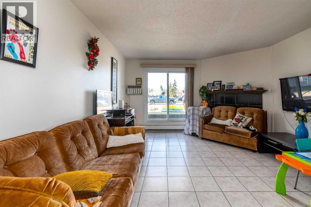 109b, 3007 57a Avenue, Lloydminster, Alberta  T9V 1W5 - Photo 3 - A2327226