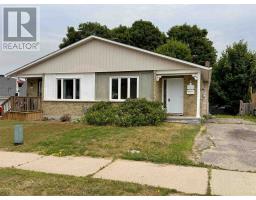 21 LaPrairie CRES, Elliot Lake, Ontario