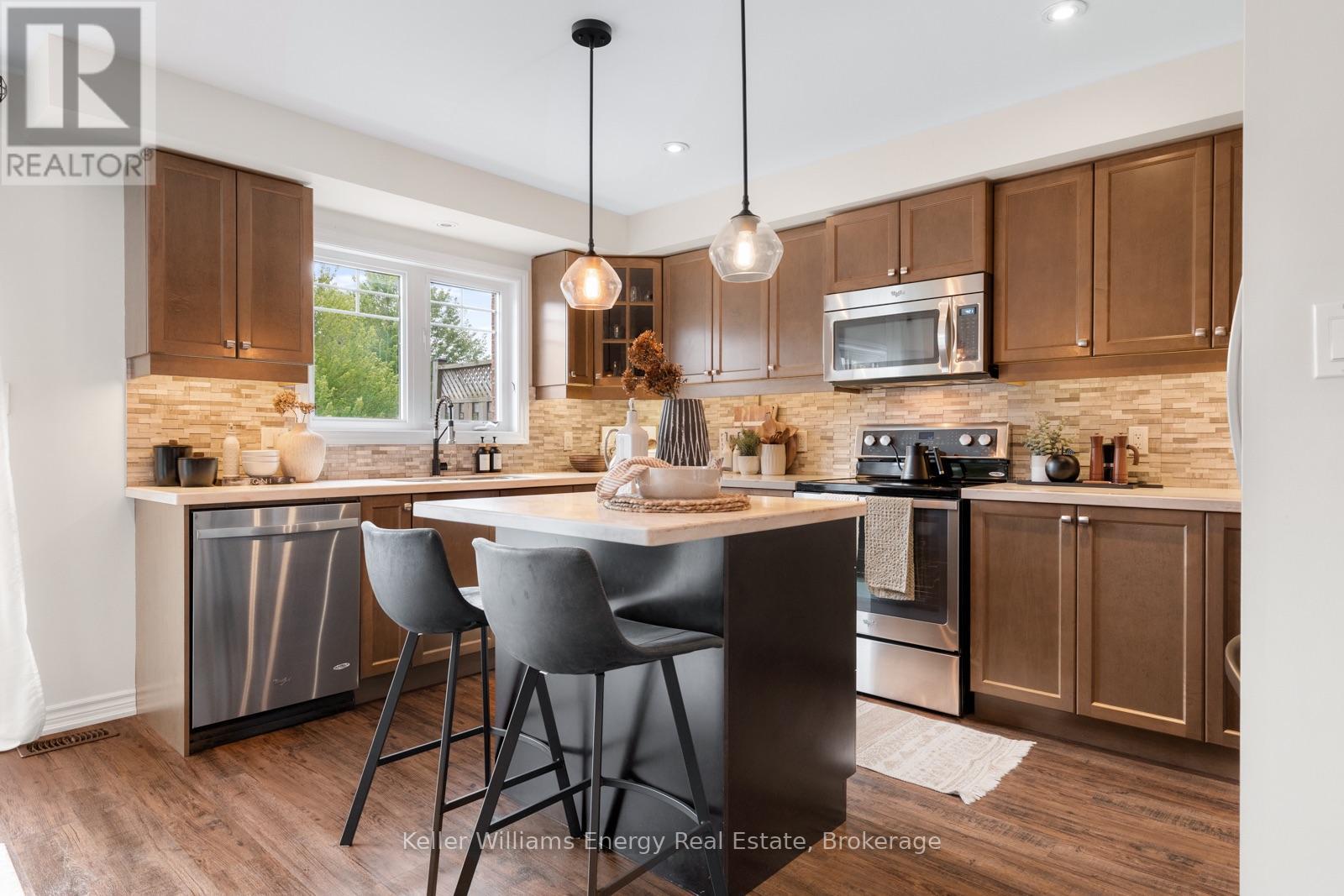 16 Streathern Way, Clarington, Ontario  L1C 0S4 - Photo 11 - E13692292