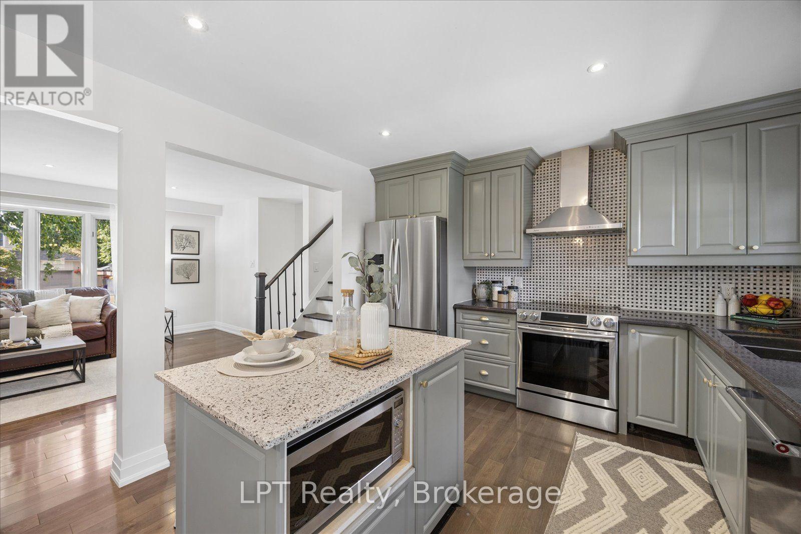 406 Glenmar Avenue, Oshawa, Ontario L1J 3J8 - Photo 12 - E13692312
