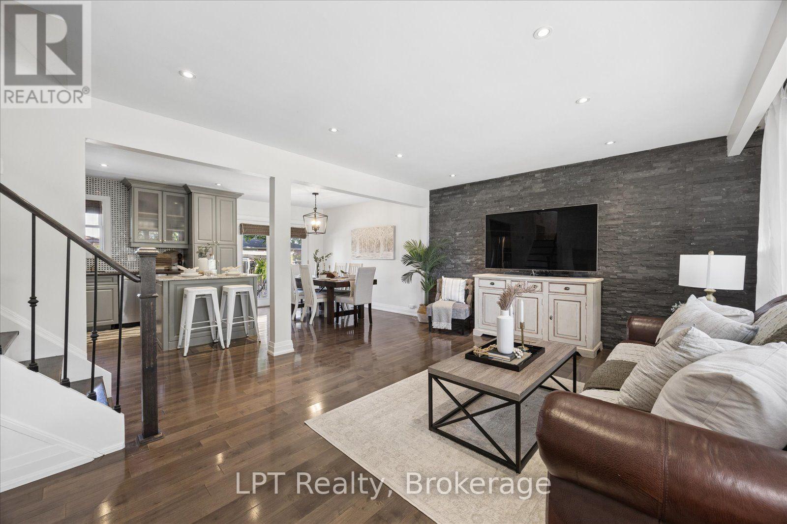 406 Glenmar Avenue, Oshawa, Ontario L1J 3J8 - Photo 8 - E13692312