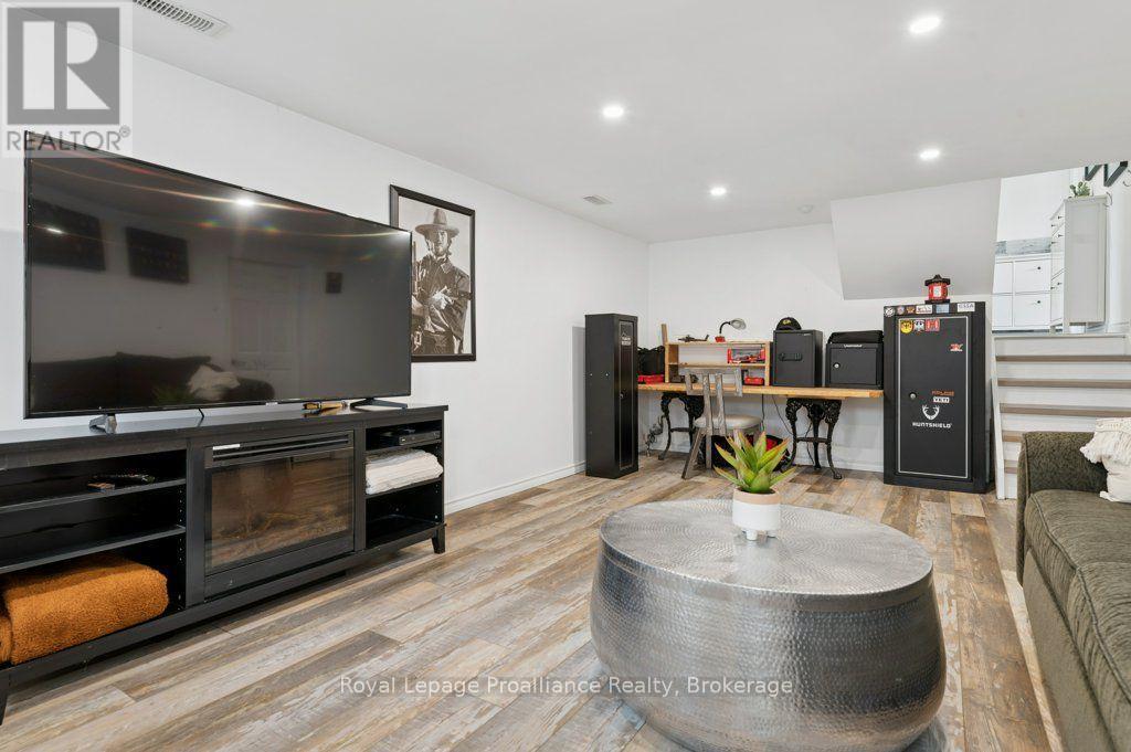 62 Barbara Street, Quinte West, Ontario  K8V 1Z5 - Photo 32 - X13692382