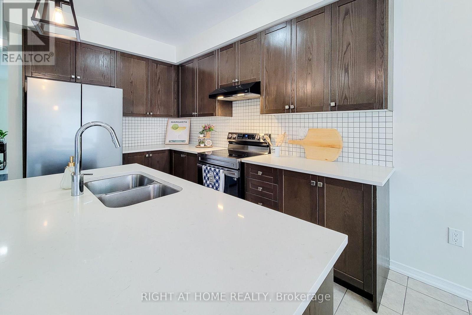 11 Esther Crescent, Thorold, Ontario  L3B 0E9 - Photo 14 - X13692374