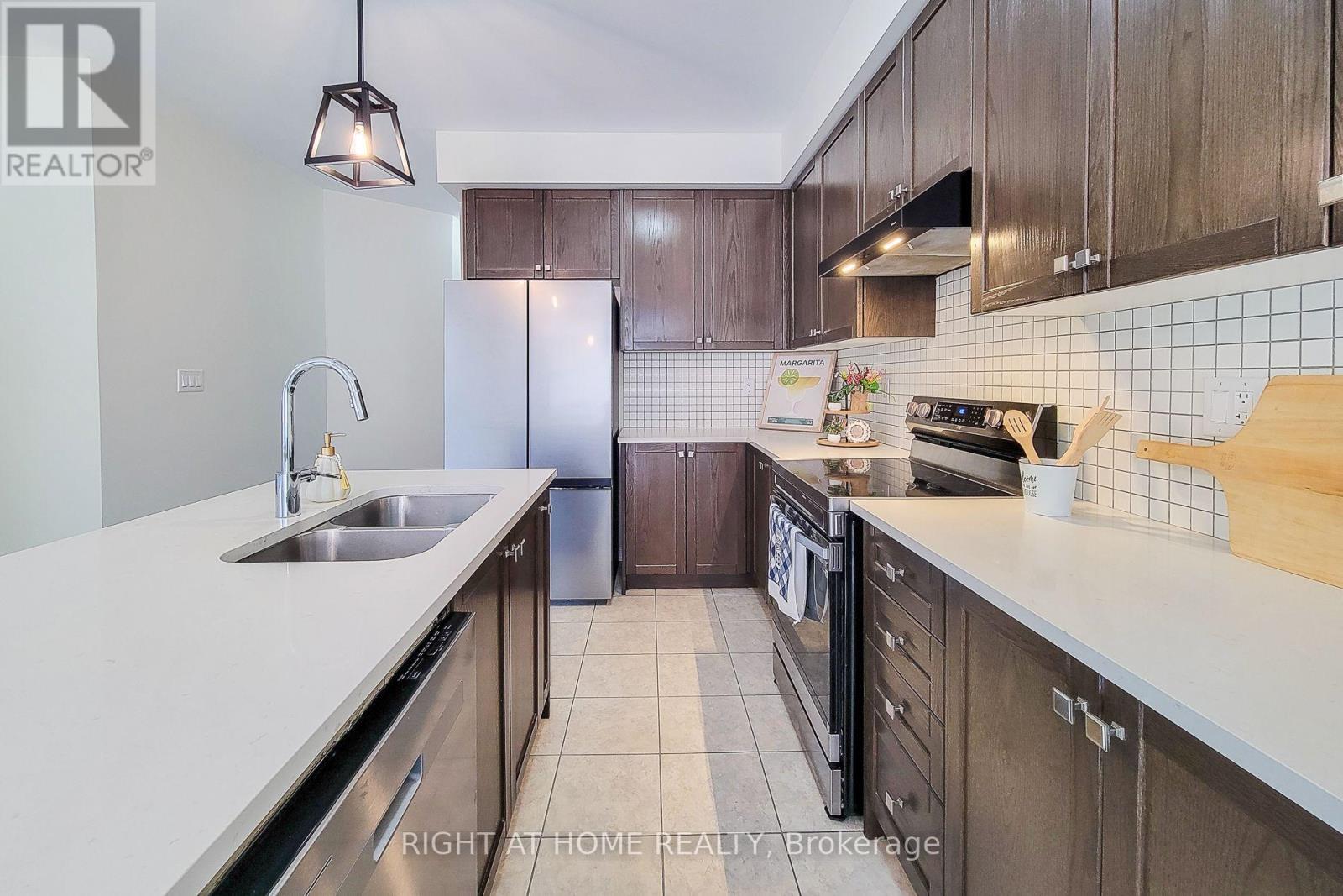 11 Esther Crescent, Thorold, Ontario  L3B 0E9 - Photo 15 - X13692374