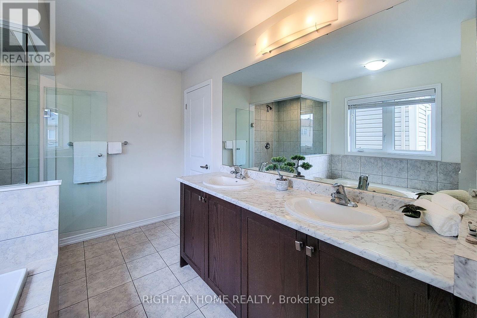 11 Esther Crescent, Thorold, Ontario  L3B 0E9 - Photo 29 - X13692374