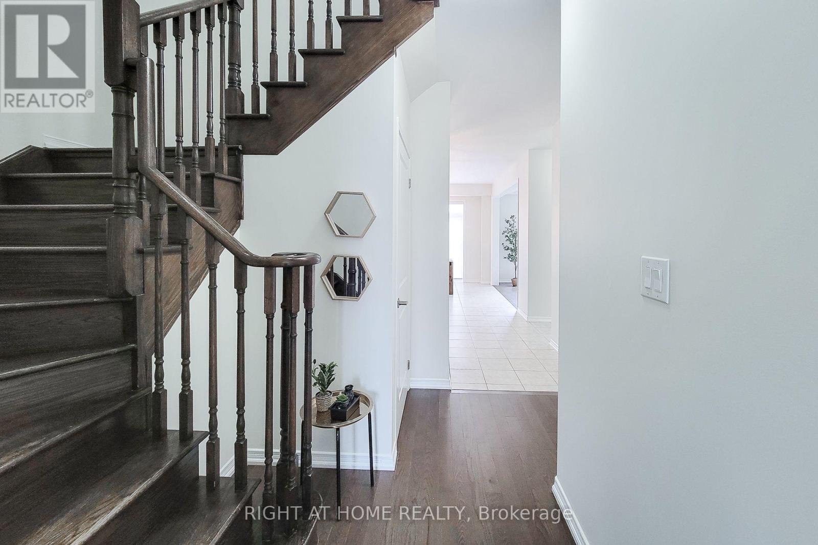 11 Esther Crescent, Thorold, Ontario  L3B 0E9 - Photo 5 - X13692374