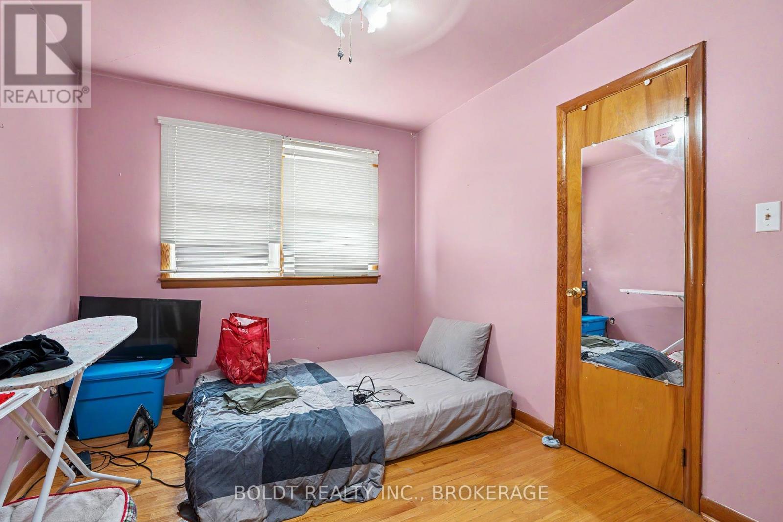 5568 Drummond Road, Niagara Falls, Ontario  L2G 4L3 - Photo 14 - X13683874