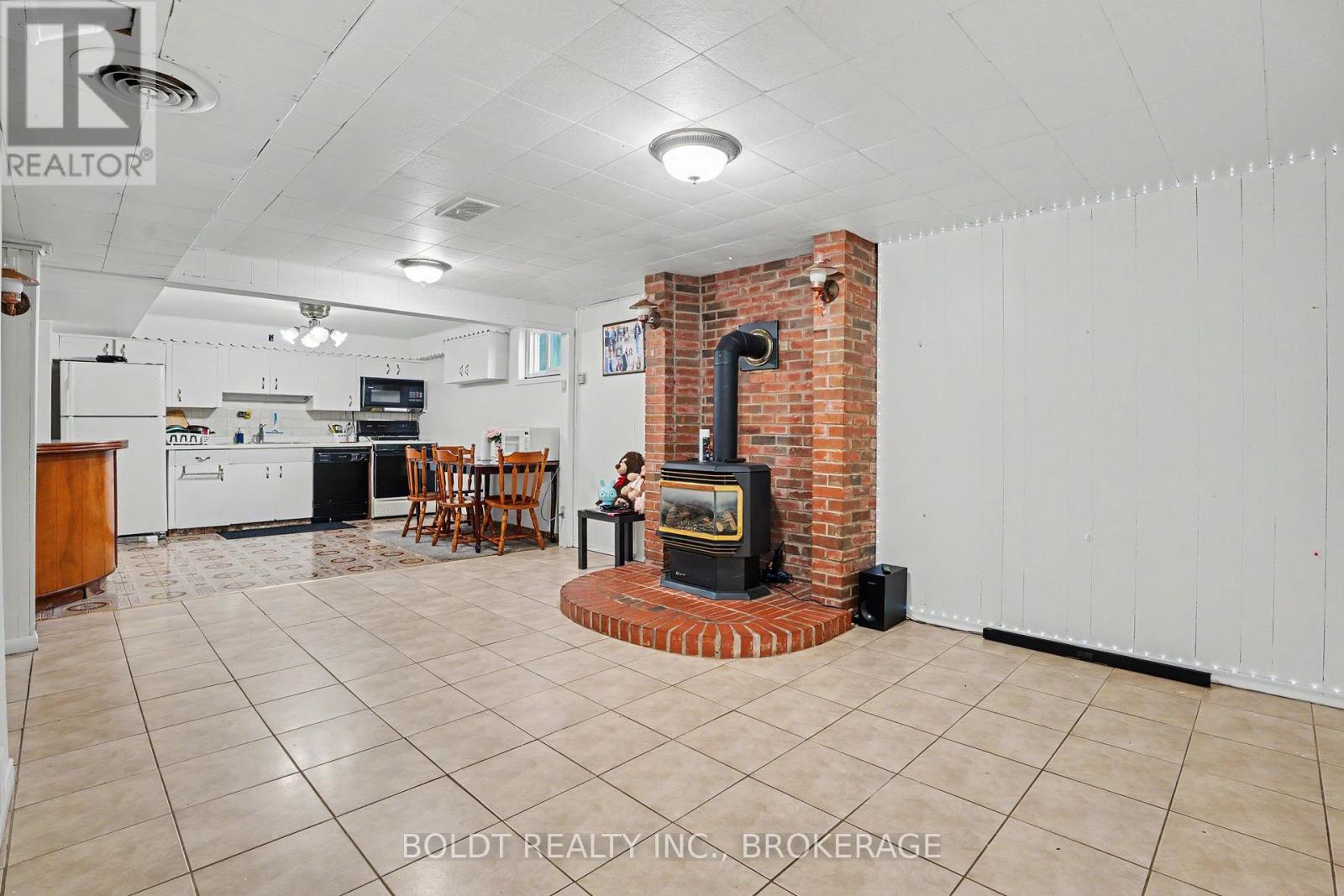 5568 Drummond Road, Niagara Falls, Ontario  L2G 4L3 - Photo 20 - X13683874