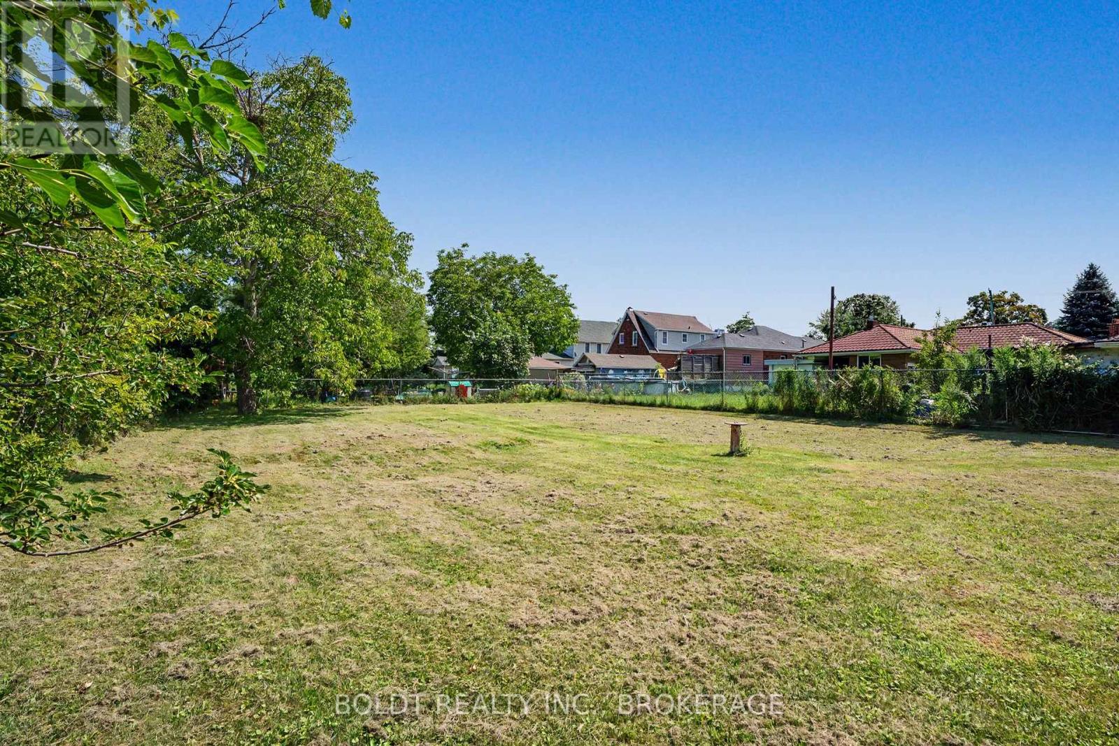 5568 Drummond Road, Niagara Falls, Ontario  L2G 4L3 - Photo 38 - X13683874