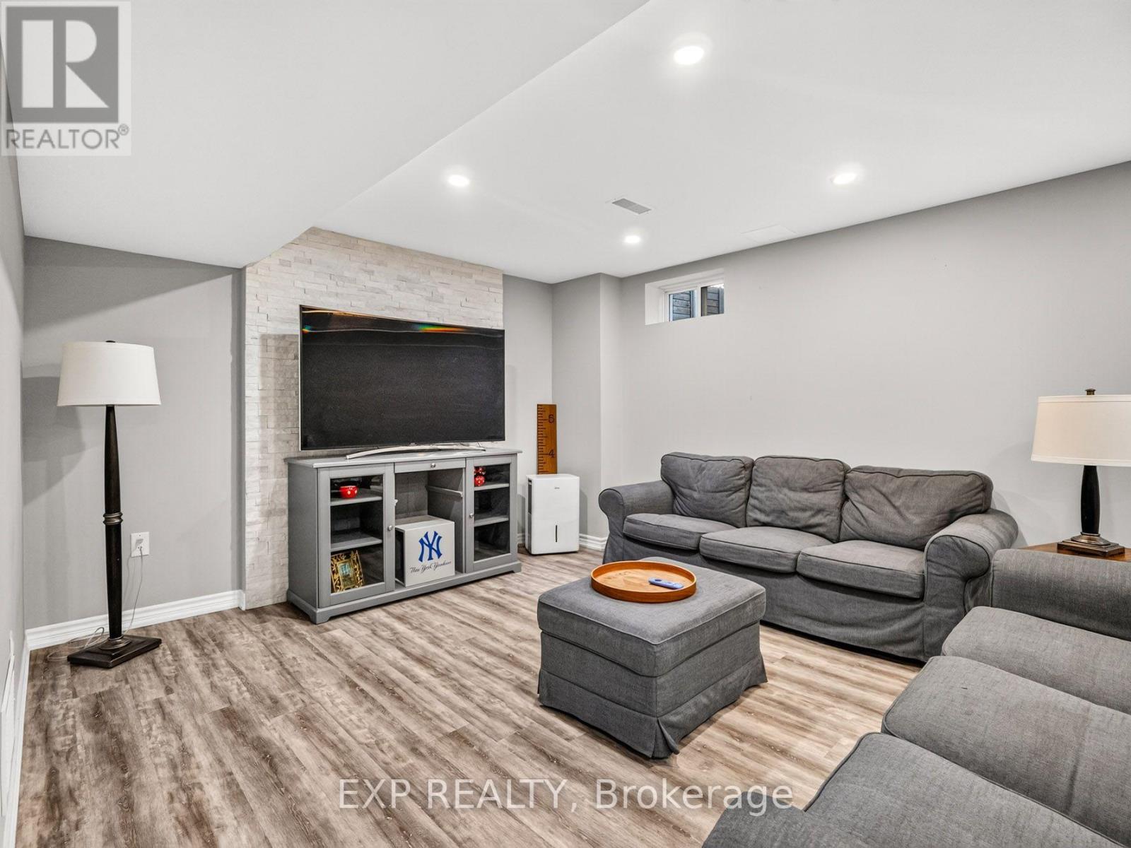 62 Esther Crescent, Thorold, Ontario  L3B 0G2 - Photo 38 - X13692192