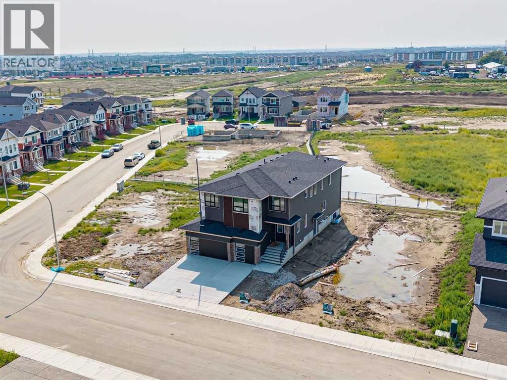 427 Bridgeport Glen, Chestermere, Alberta  T1X 3C9 - Photo 3 - A2336134