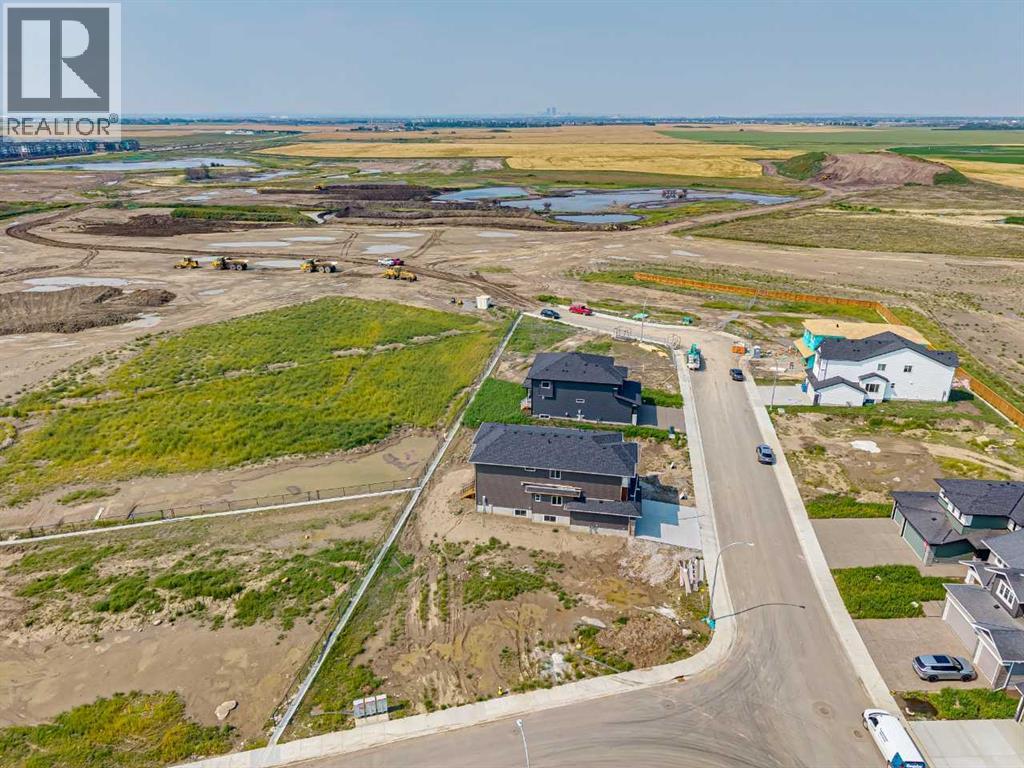 427 Bridgeport Glen, Chestermere, Alberta  T1X 3C9 - Photo 6 - A2336134