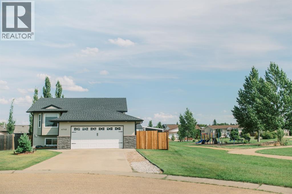 6702 43 Avenue Close, Stettler, Alberta