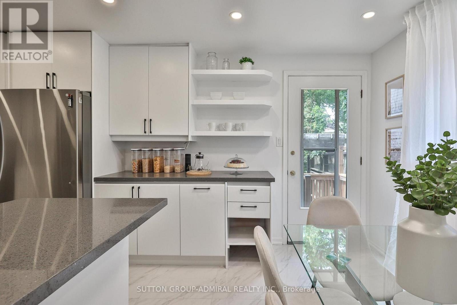 256 Torresdale Avenue, Toronto, Ontario  M2R 3E8 - Photo 18 - C13692370