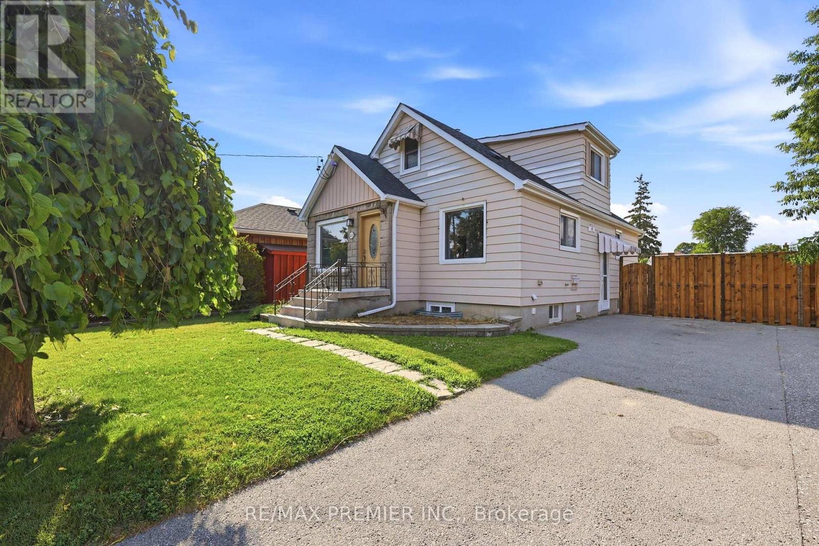 LOWER - 40 BYNG AVENUE, Oshawa, Ontario