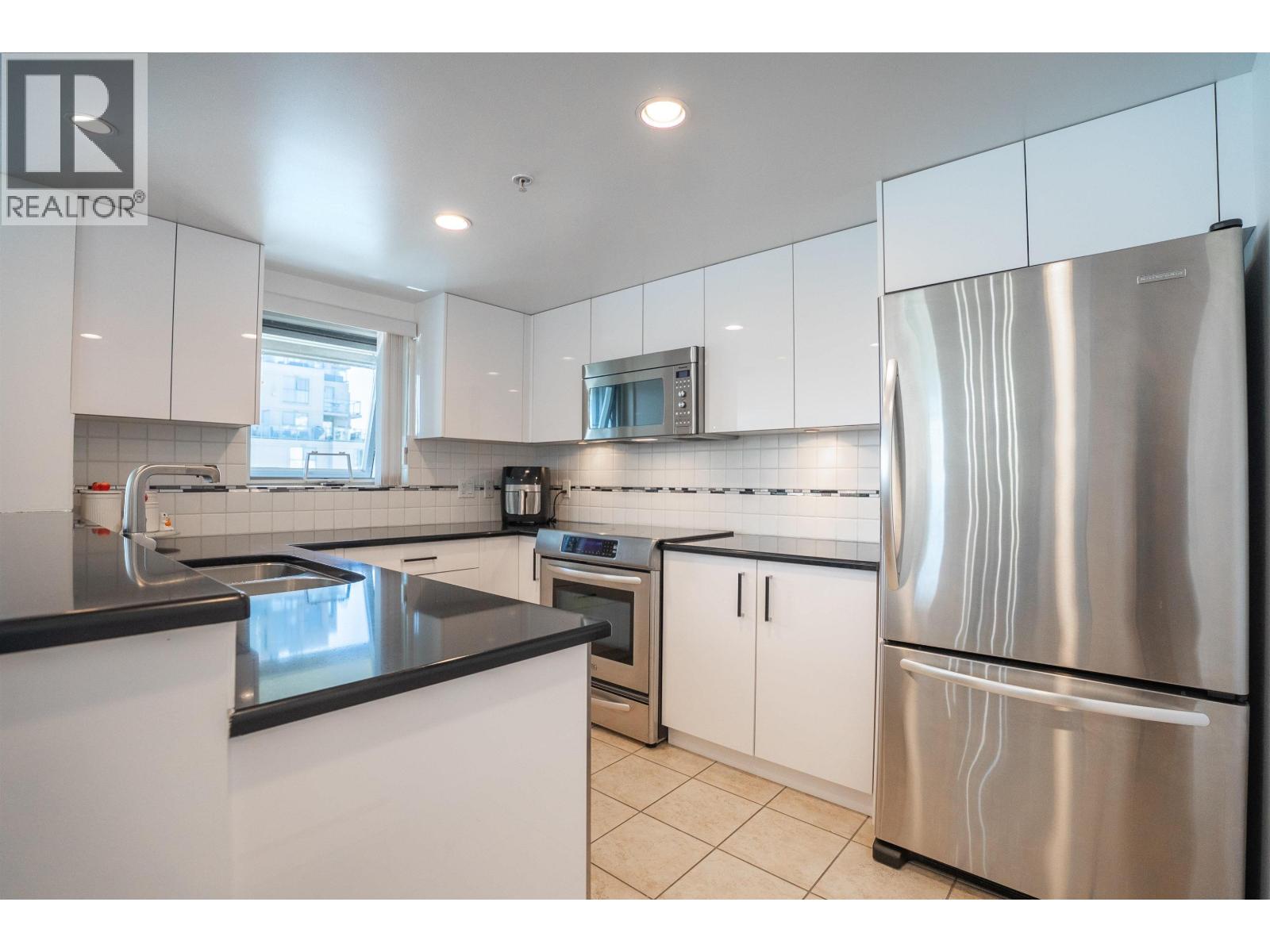 1403 235 Guildford Way, Port Moody, British Columbia V3H 5L8 - Photo 10 - R3157173