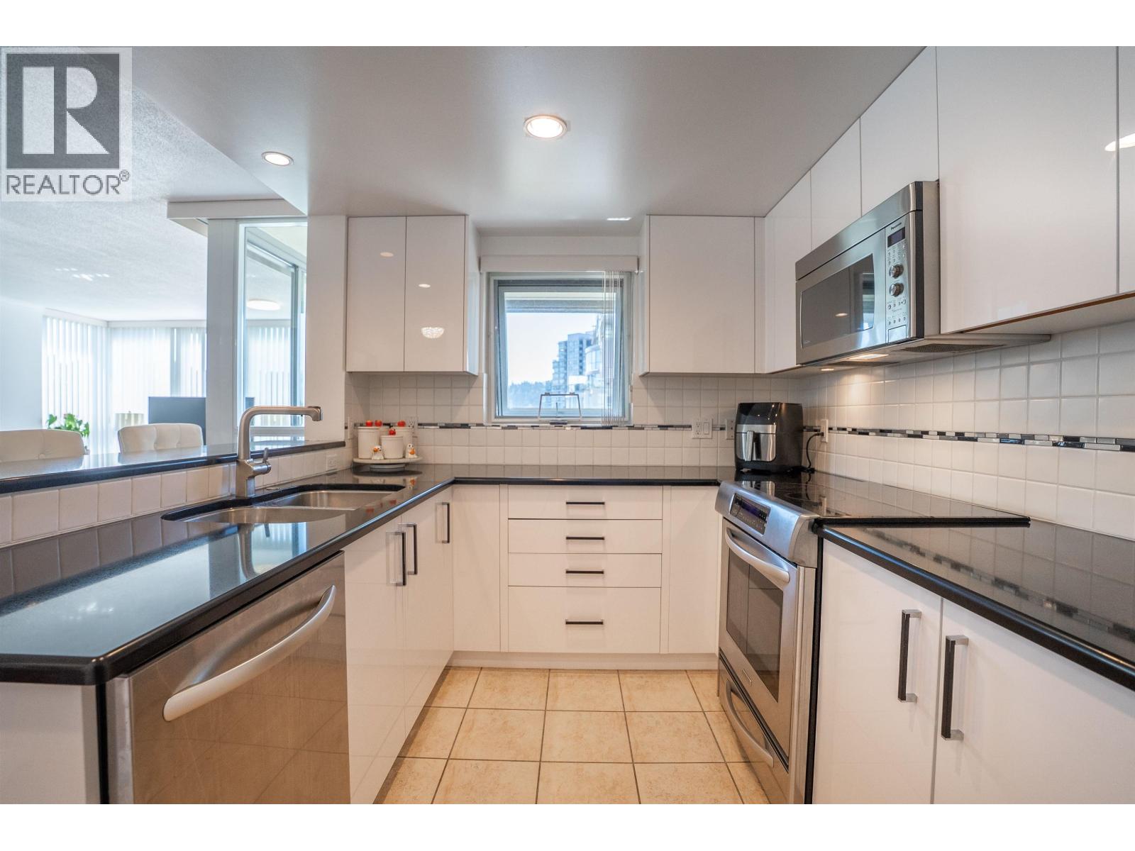 1403 235 Guildford Way, Port Moody, British Columbia V3H 5L8 - Photo 11 - R3157173
