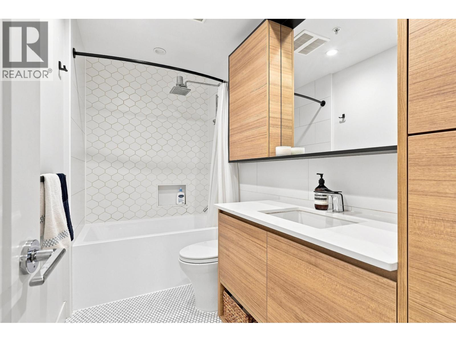 211 3131 Murray Street, Port Moody, British Columbia  V3H 0L9 - Photo 14 - R3157174
