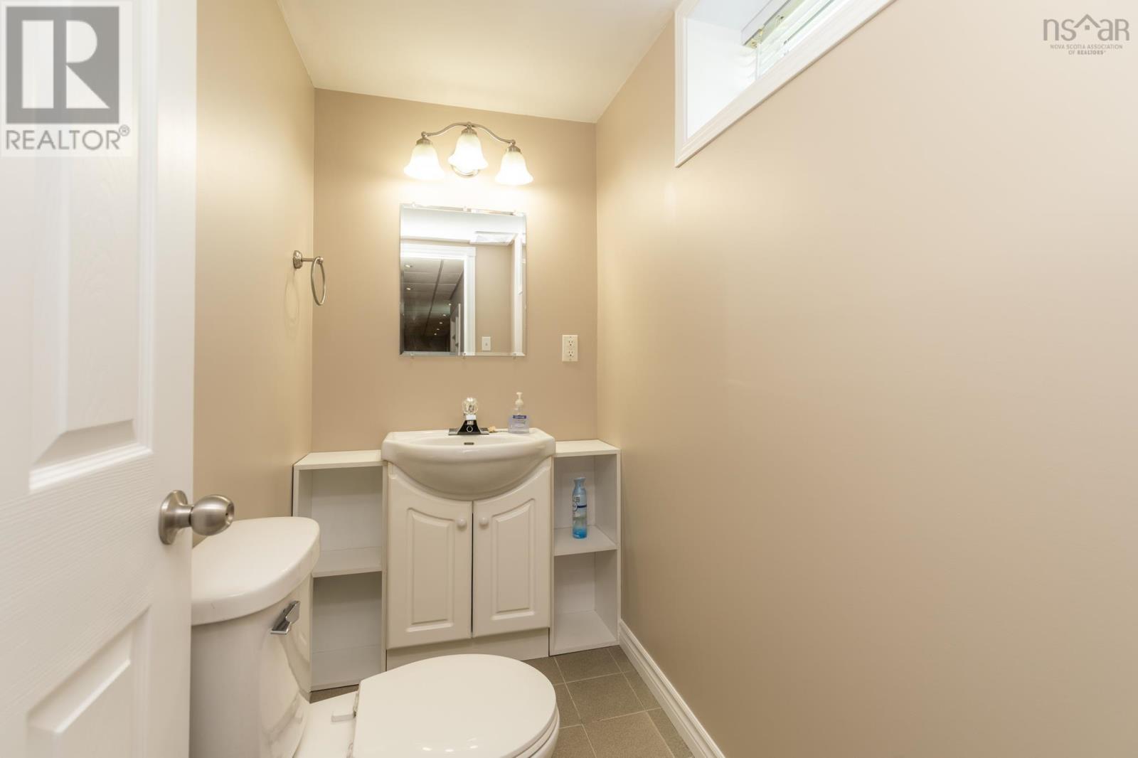 38 Hibernia Street, Yarmouth, Nova Scotia B5A 2M6 - Photo 29 - 202614052