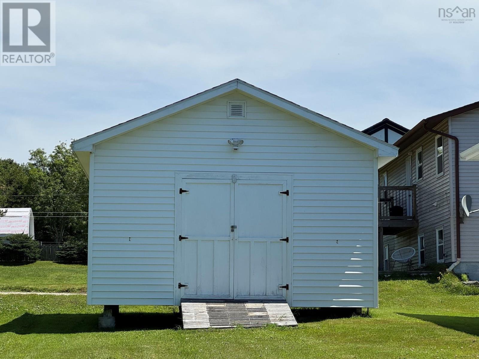 38 Hibernia Street, Yarmouth, Nova Scotia B5A 2M6 - Photo 10 - 202614052