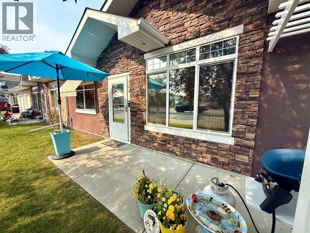 104 Sunvale Crescent NE, High River, Alberta  T1V 0E8 - Photo 3 - A2331001