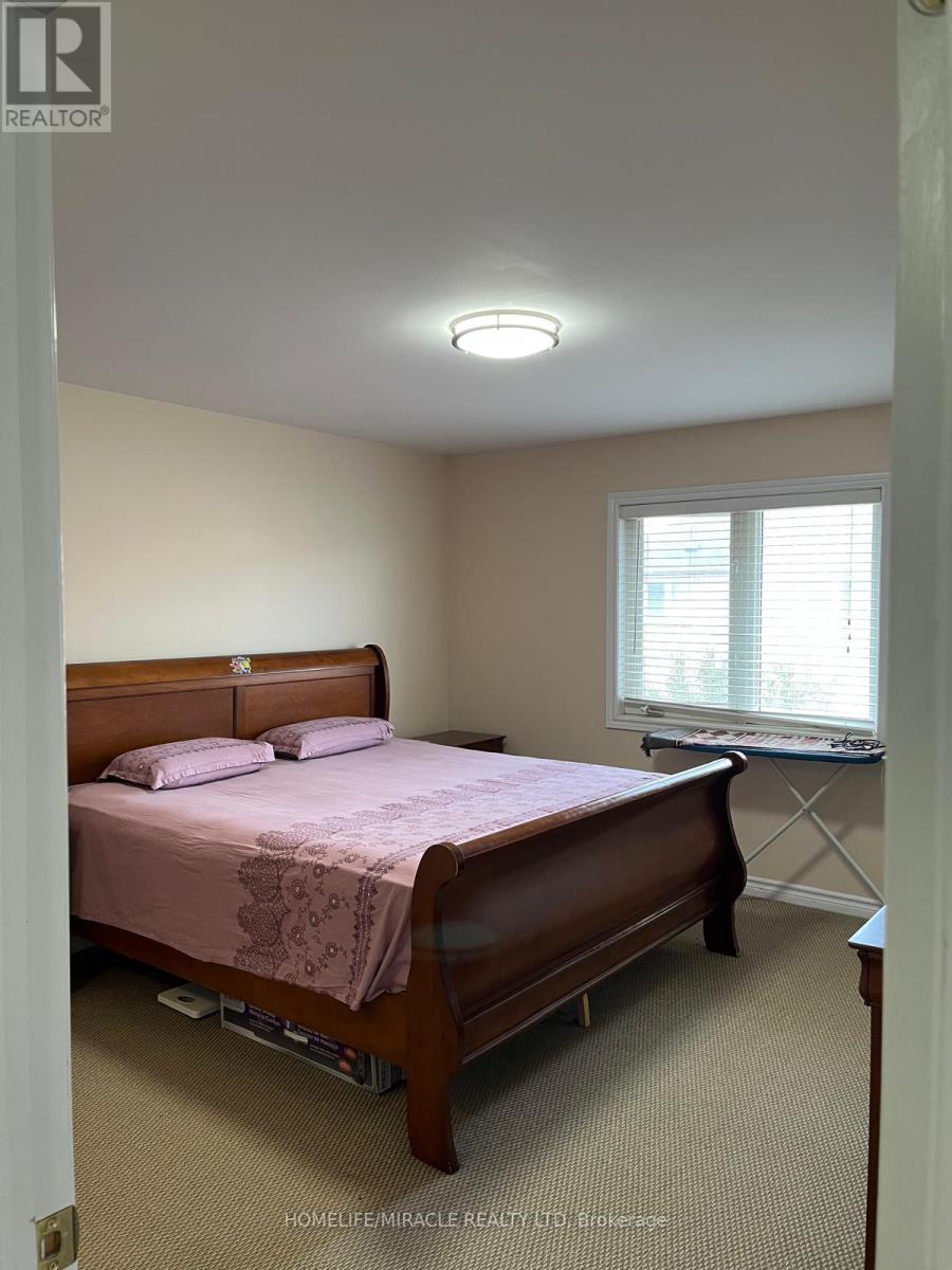 8 Sculptor Street, Brampton, Ontario L6P 3H5 - Photo 11 - W13685082