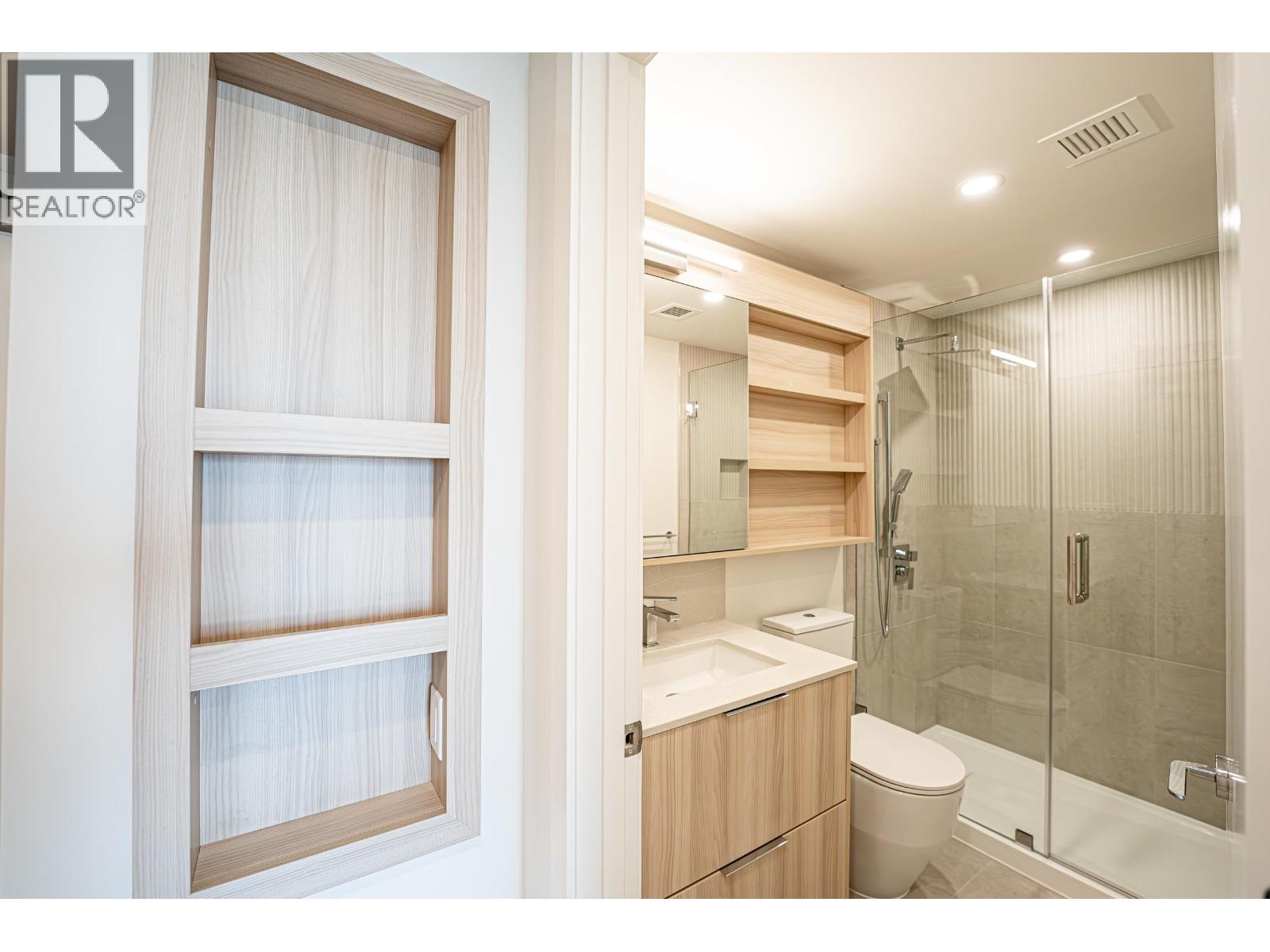 1904 311 Alderson Avenue, Coquitlam, British Columbia  V3K 0K3 - Photo 12 - R3153106