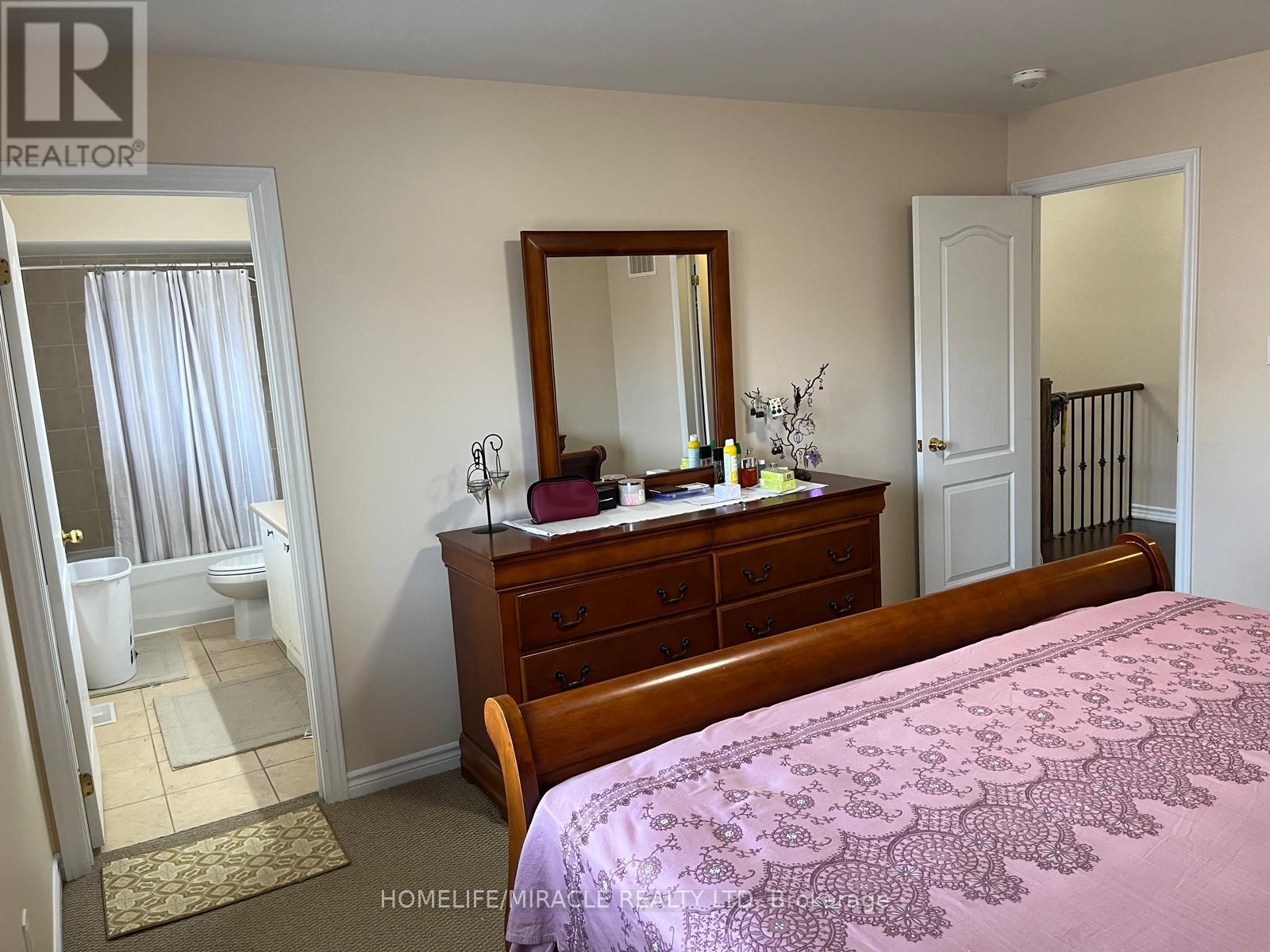 8 Sculptor Street, Brampton, Ontario L6P 3H5 - Photo 10 - W13685082