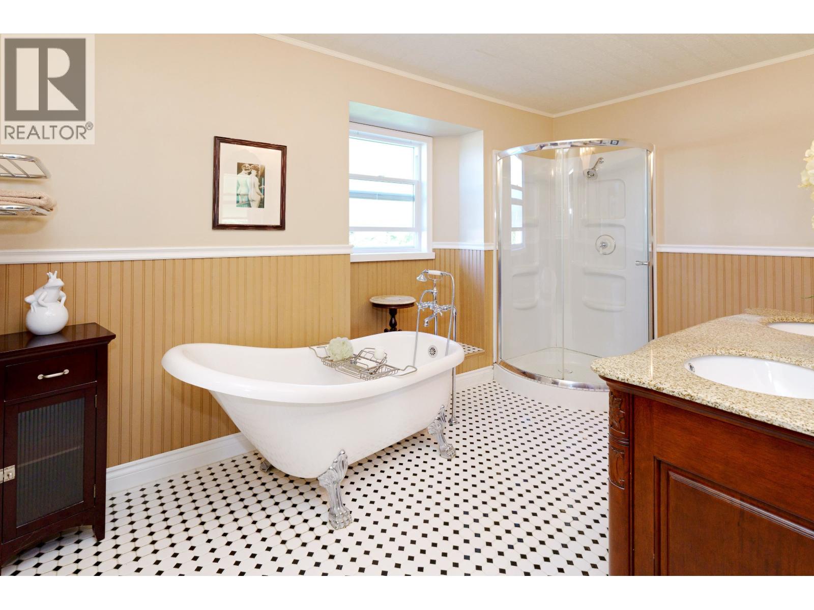 12612 215 Street, Maple Ridge, British Columbia  V4R 2H3 - Photo 31 - R3157089