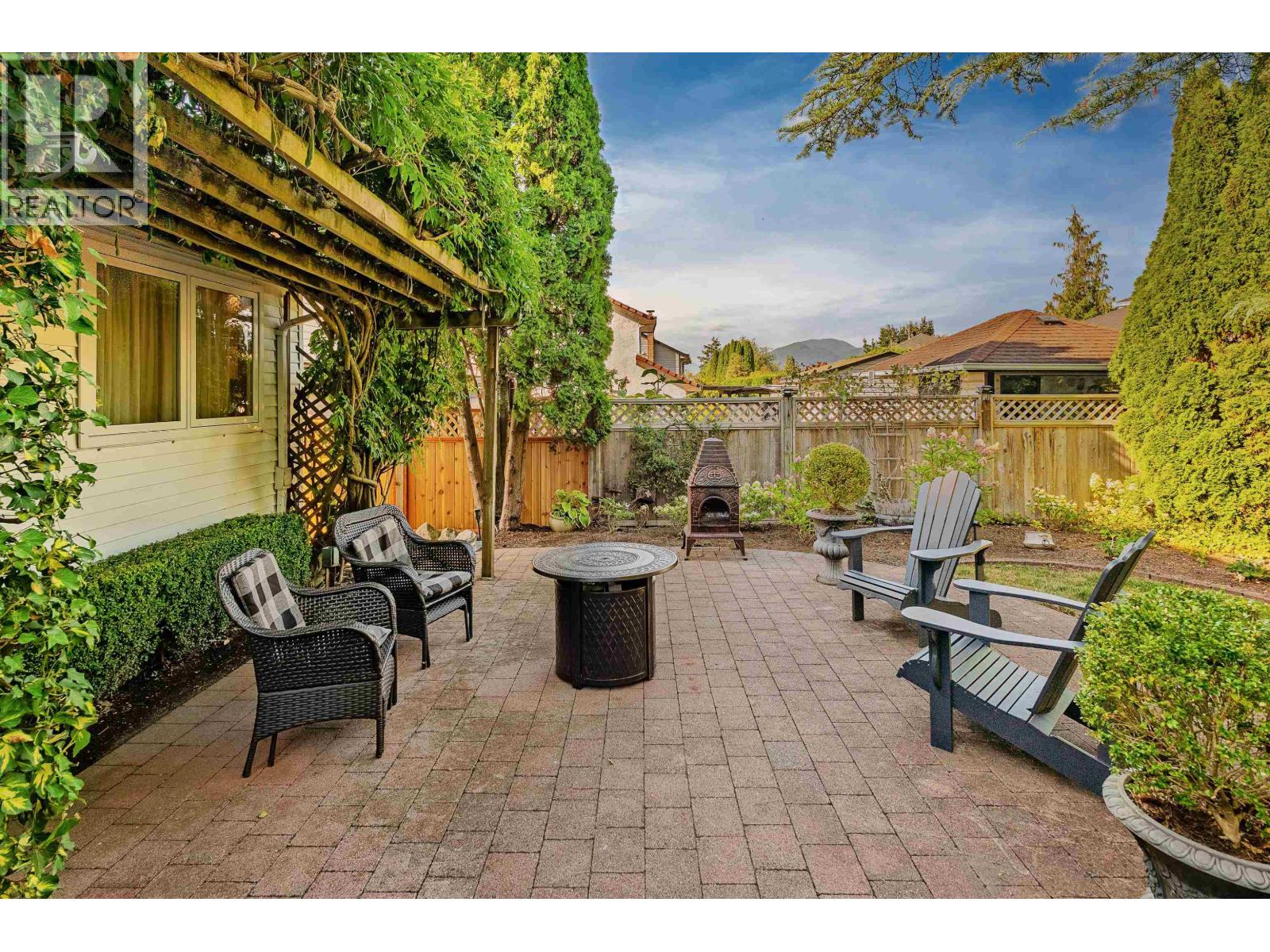 12612 215 Street, Maple Ridge, British Columbia  V4R 2H3 - Photo 17 - R3157089