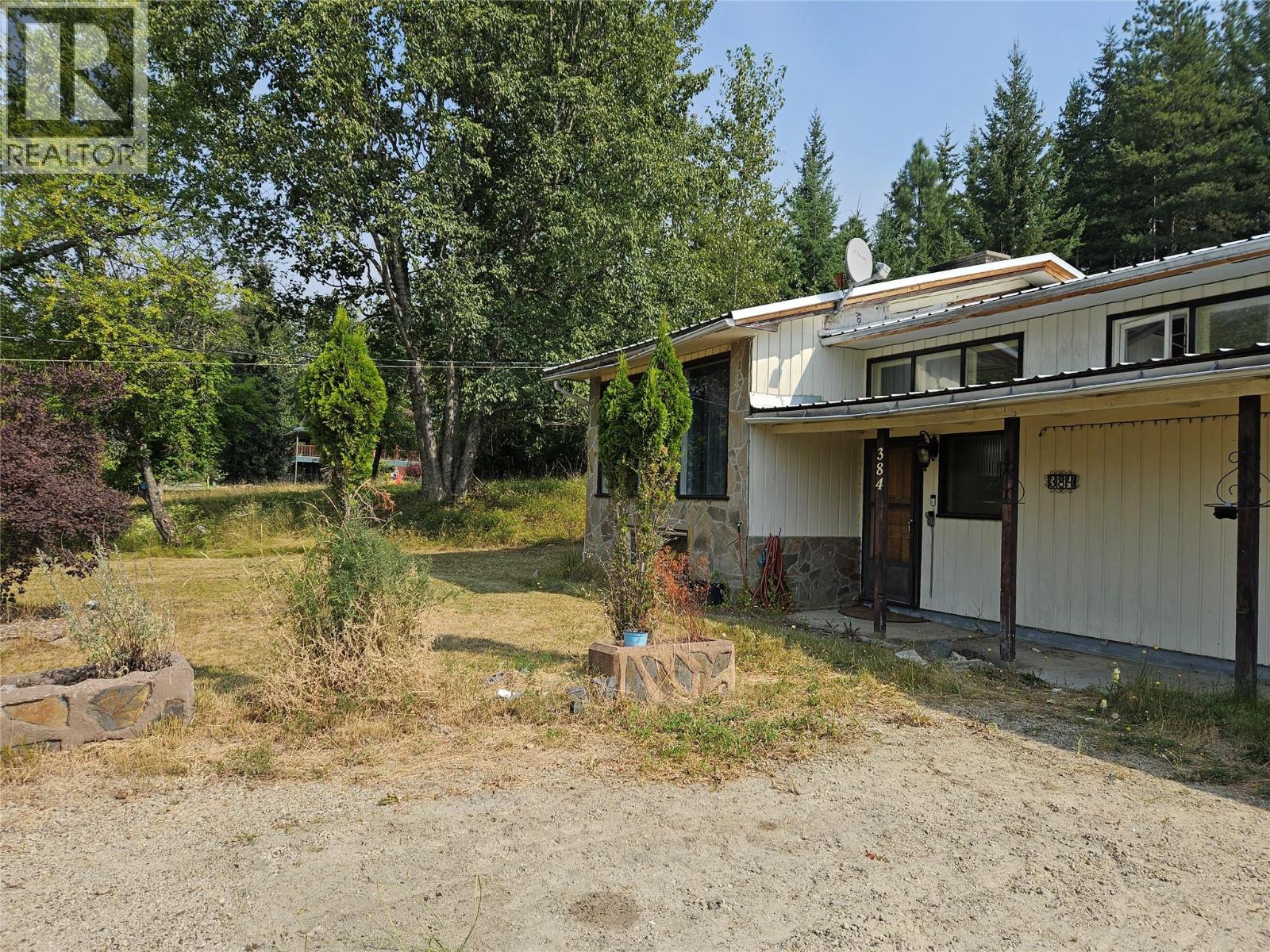 384 6 Highway S, Nakusp, British Columbia  V0G 1R1 - Photo 12 - 10398059