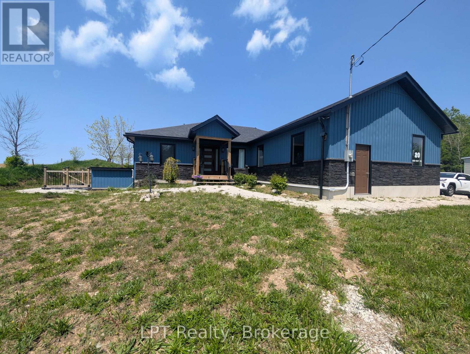 20 Red Bay Road, South Bruce Peninsula, Ontario  N0H 2T0 - Photo 1 - X12877384