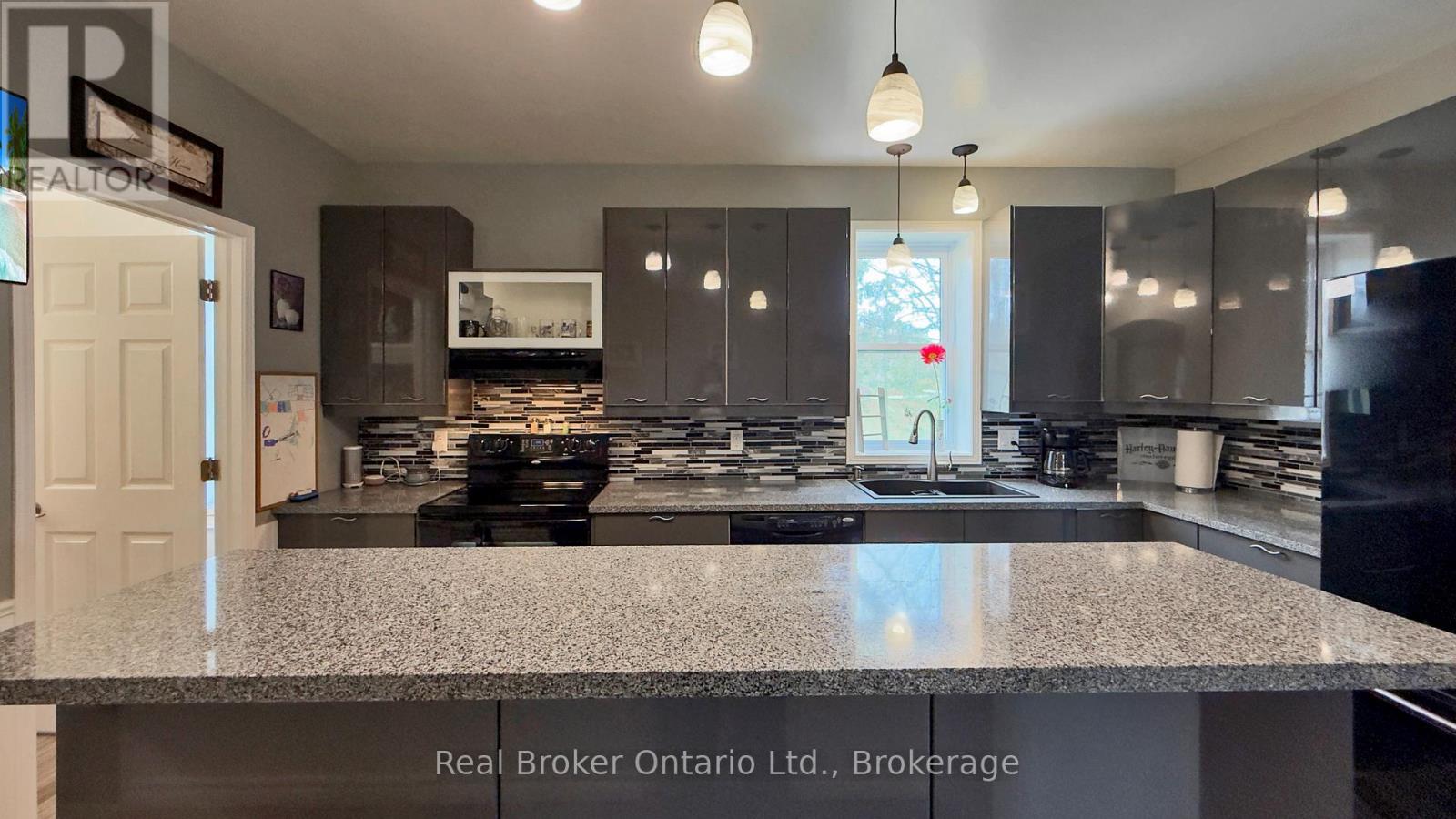 485 Chepstow Road, Brockton, Ontario  N0G 1K0 - Photo 11 - X13092192