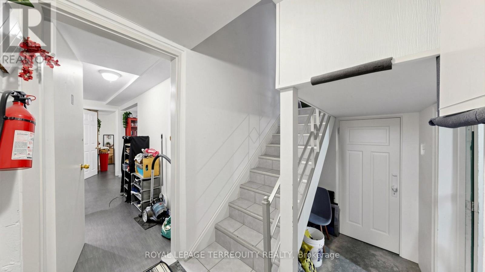 321 Lakeshore Road E, Mississauga, Ontario  L5G 1H3 - Photo 27 - W13174128
