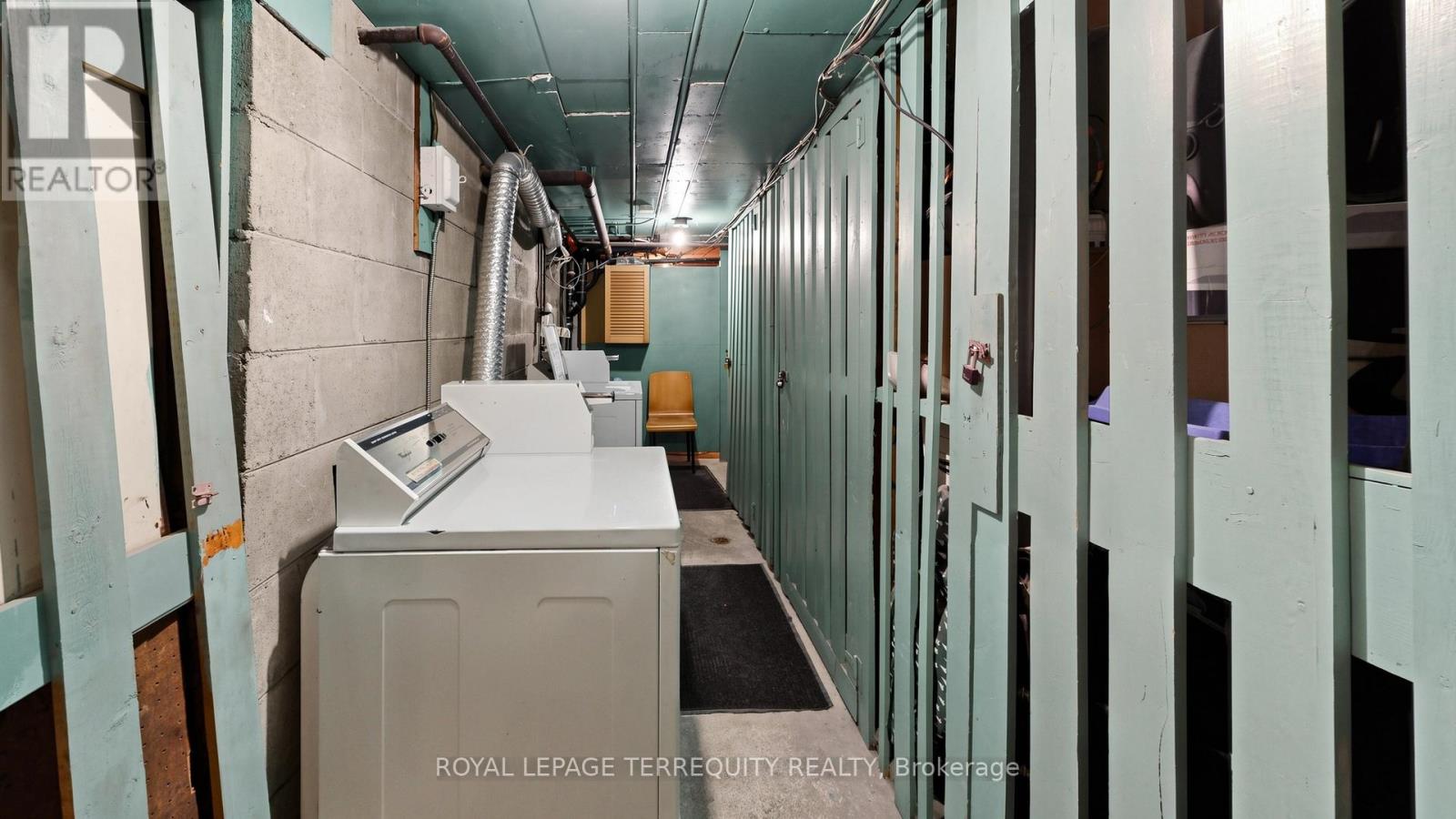 321 Lakeshore Road E, Mississauga, Ontario  L5G 1H3 - Photo 40 - W13174128