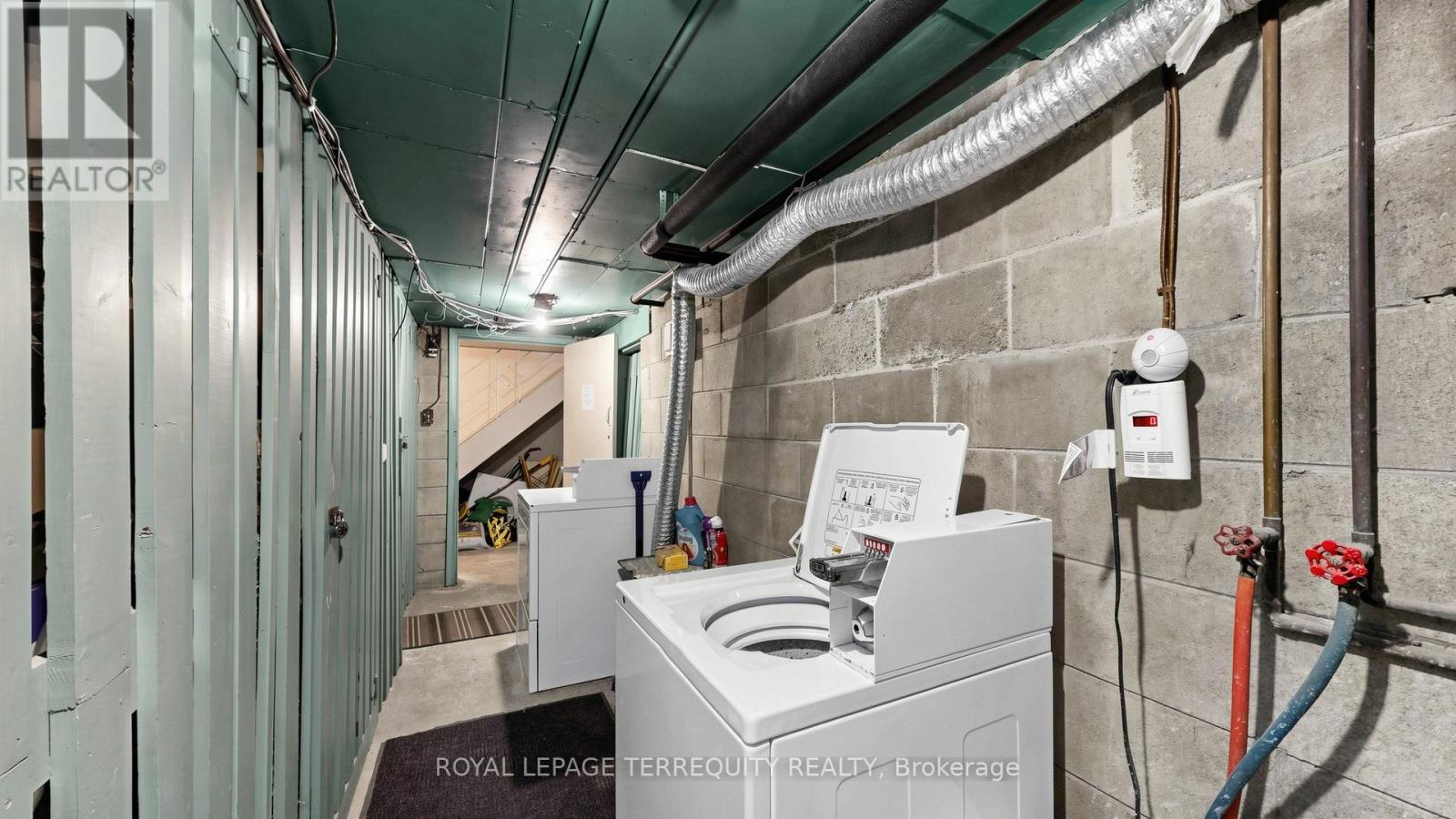 321 Lakeshore Road E, Mississauga, Ontario  L5G 1H3 - Photo 41 - W13174128