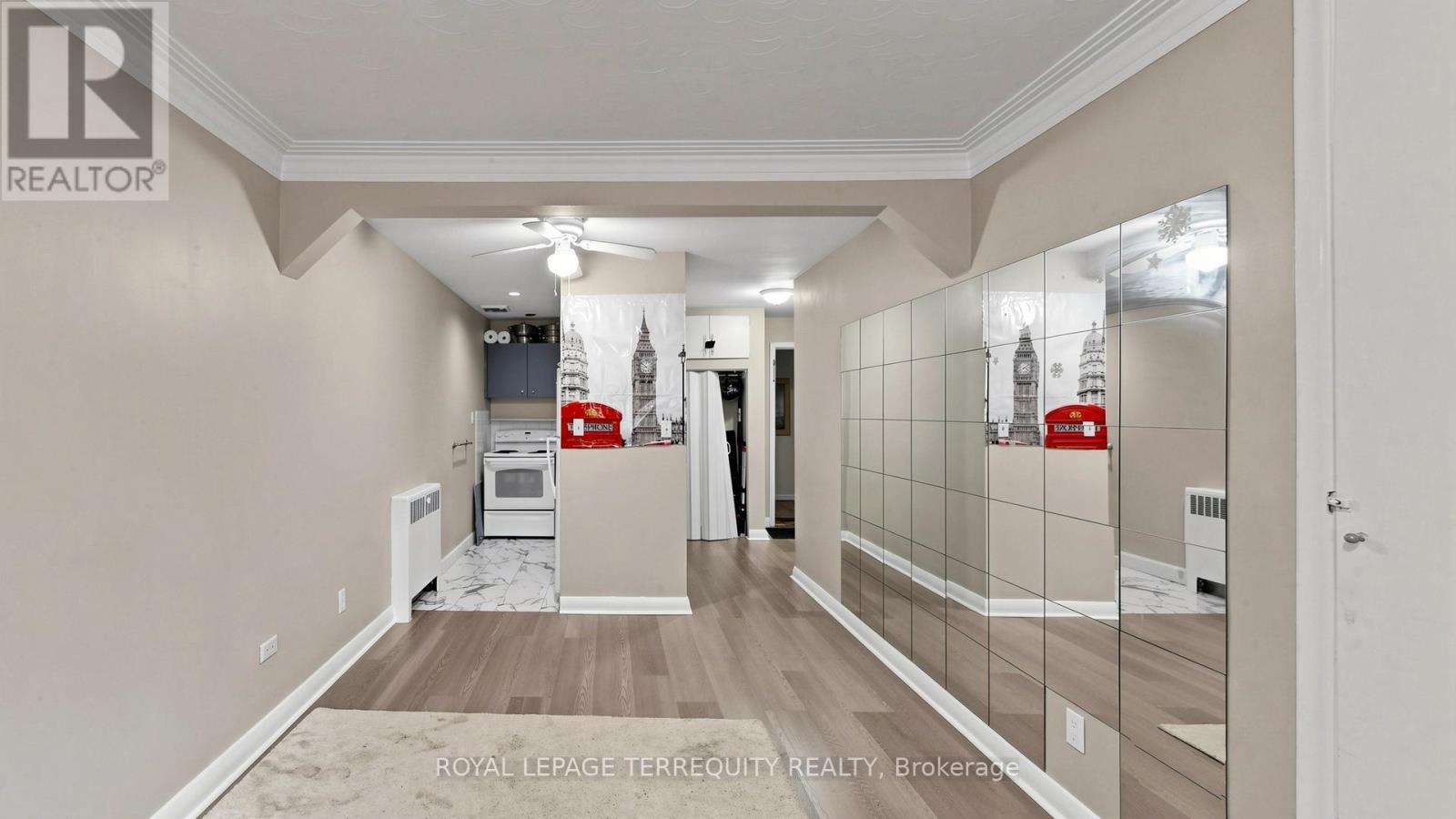 321 Lakeshore Road E, Mississauga, Ontario  L5G 1H3 - Photo 8 - W13174128