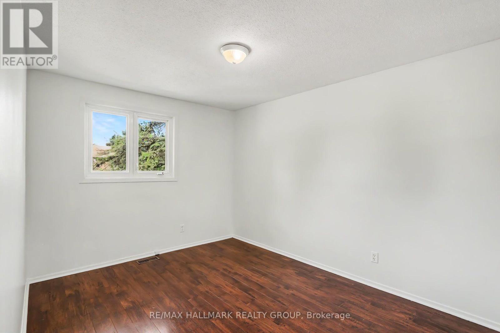 1747a Lamoureux Drive, Ottawa, Ontario  K1E 2N3 - Photo 22 - X13685562