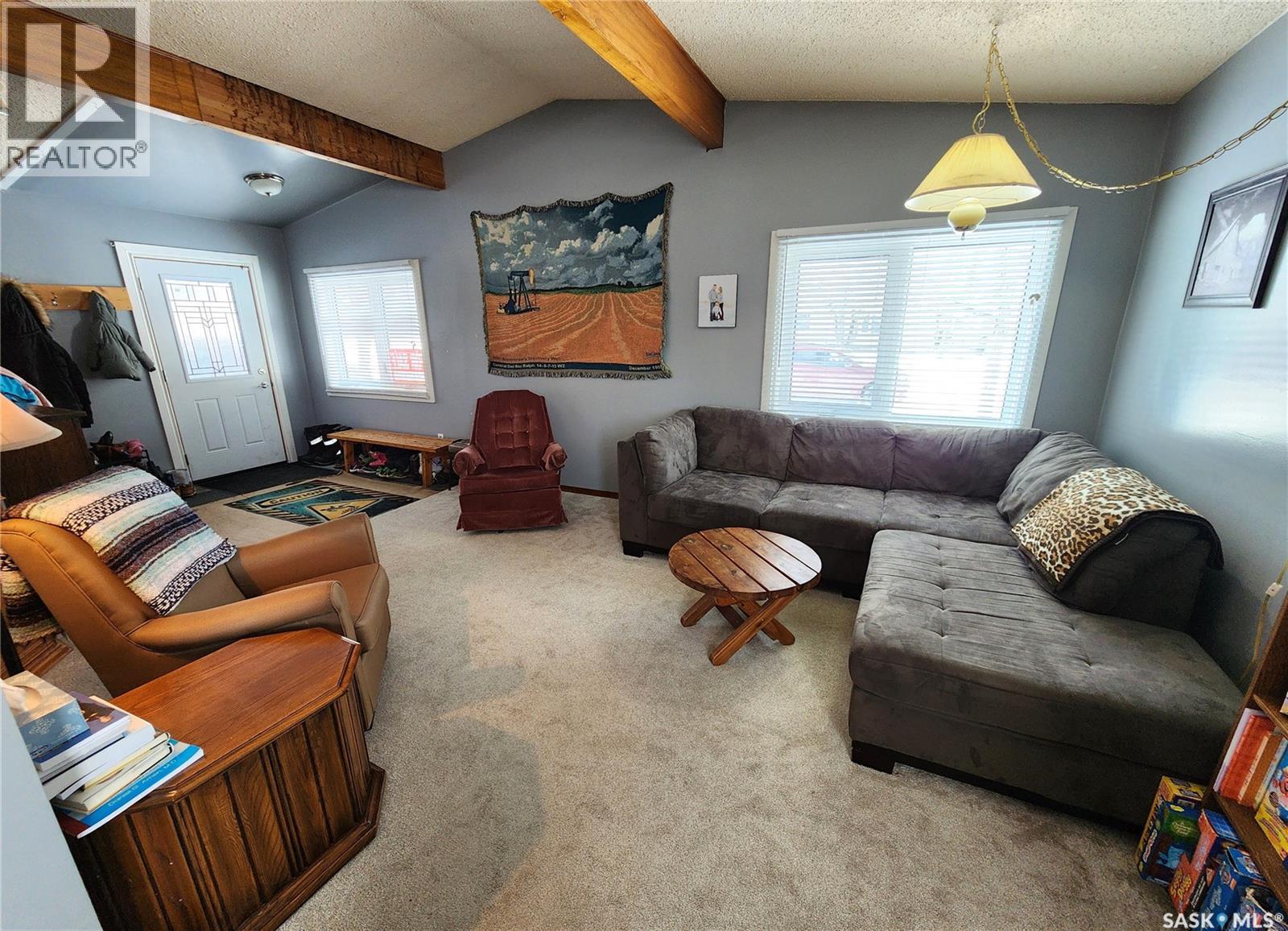 304 Second Avenue E, Lampman, Saskatchewan  S0C 1N0 - Photo 8 - SK030695