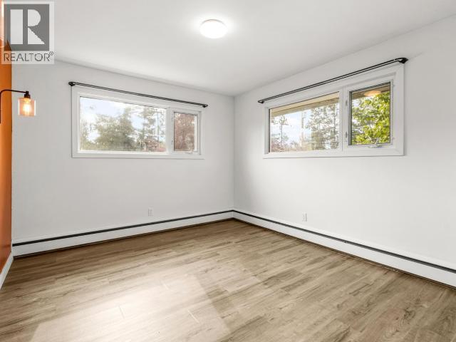 30 TAKHINI AVE photo 12