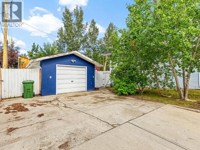 30 TAKHINI AVE photo 24