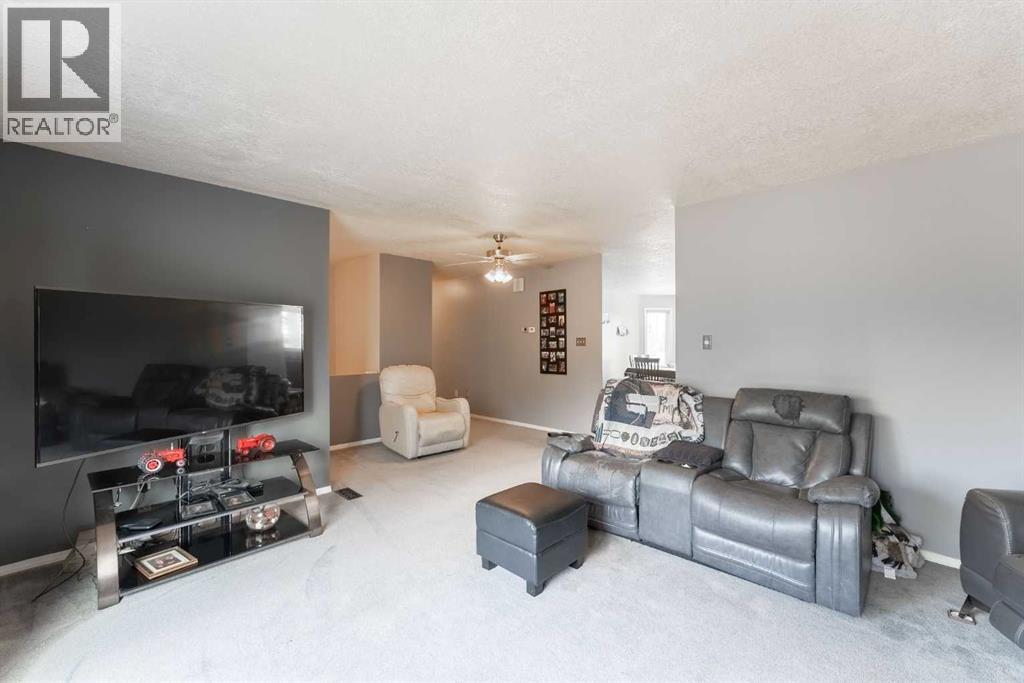 118 Mckechney Avenue, Diamond City, Alberta  T0K 0T0 - Photo 11 - A2337478